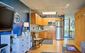 CORNER GARDEN VIEW UNIT - NO ONE ON ONE SIDE - NAUTICAL DECOR AND CUTE AS CAN BE condo